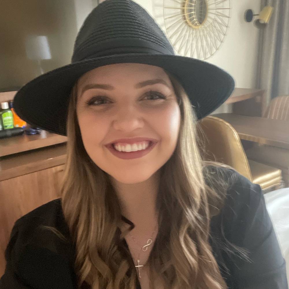 Meet your Posher, Cherilyn